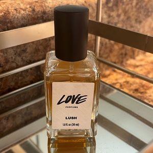 Lush perfume